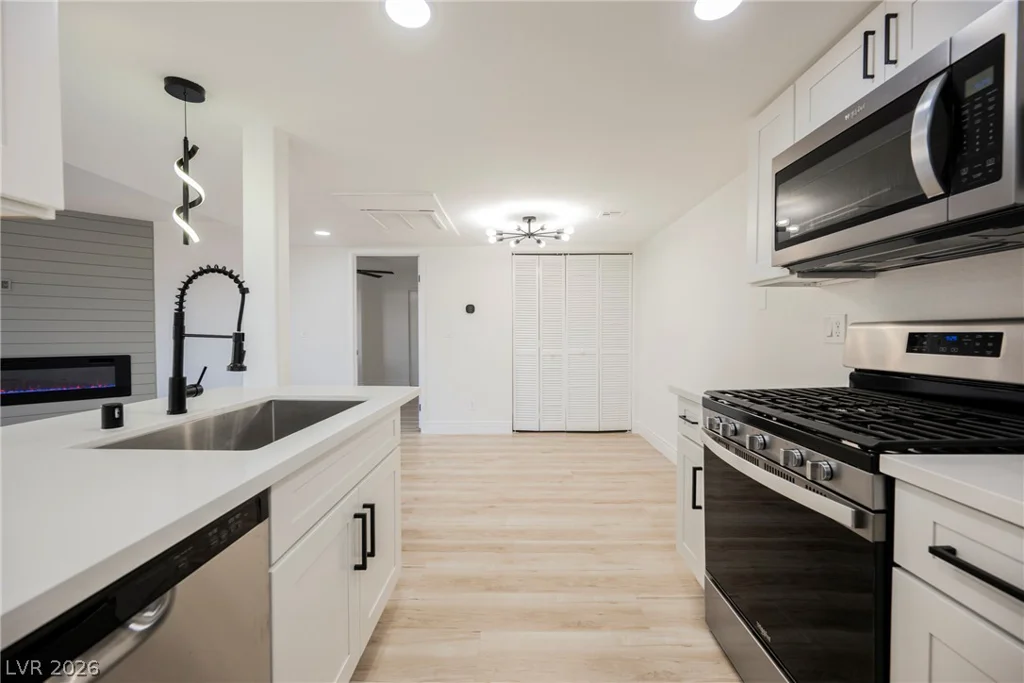 5330 Duralite, Las Vegas, NV 89122