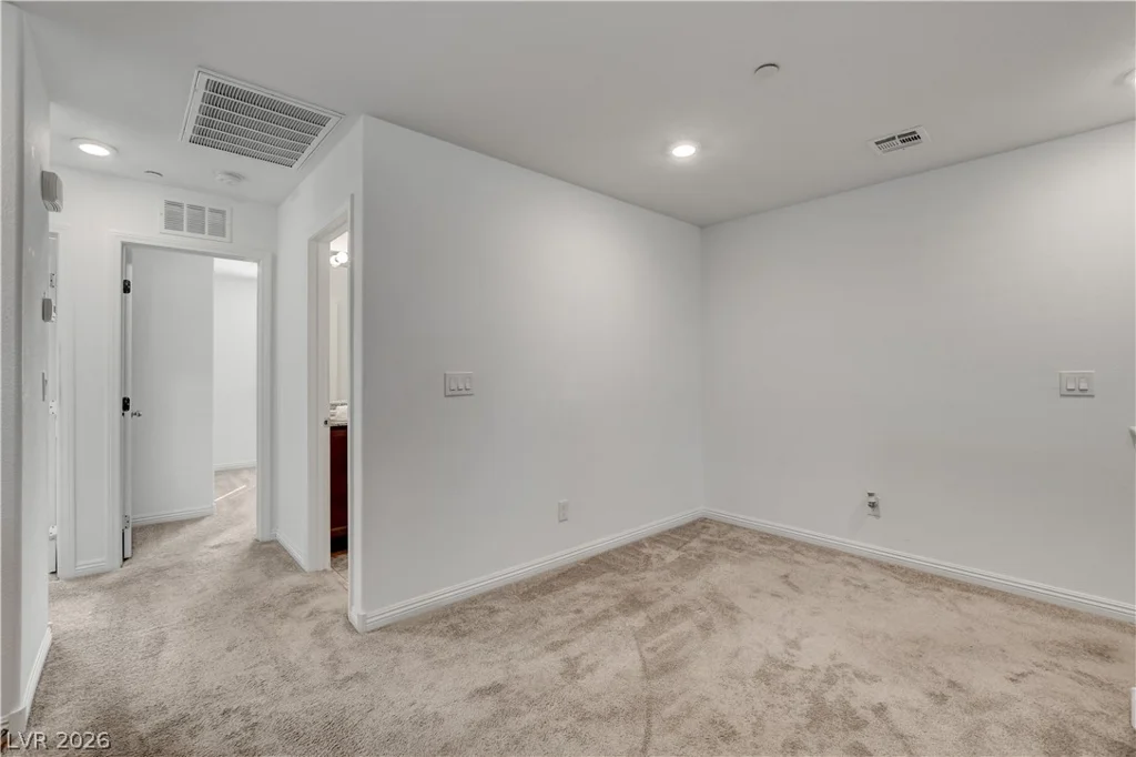 5226 Steep Cliffs, Las Vegas, NV 89115