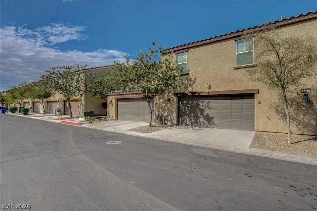 5226 Steep Cliffs, Las Vegas, NV 89115