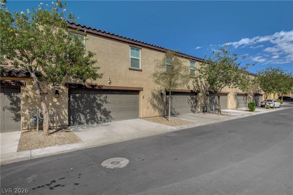 5226 Steep Cliffs, Las Vegas, NV 89115