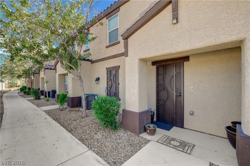 5226 Steep Cliffs, Las Vegas, NV 89115