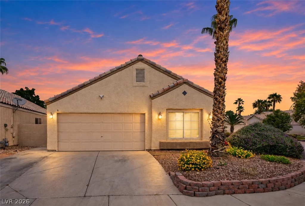 7700 Beach Falls, Las Vegas, NV 89149