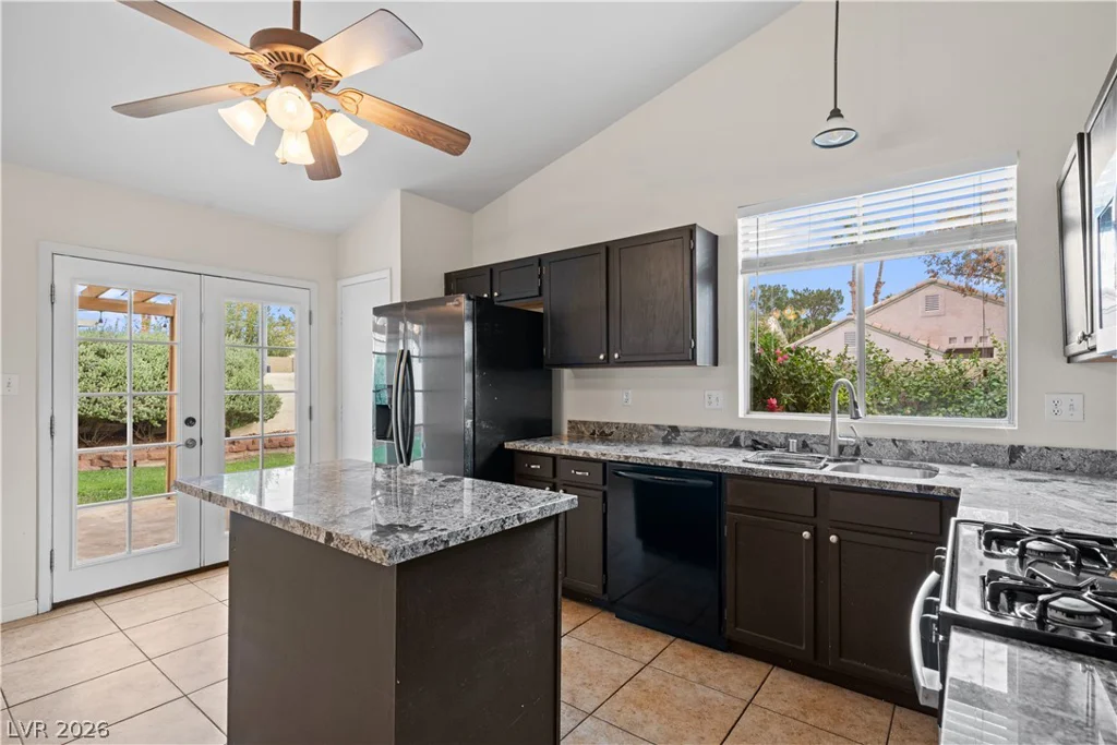 7700 Beach Falls, Las Vegas, NV 89149