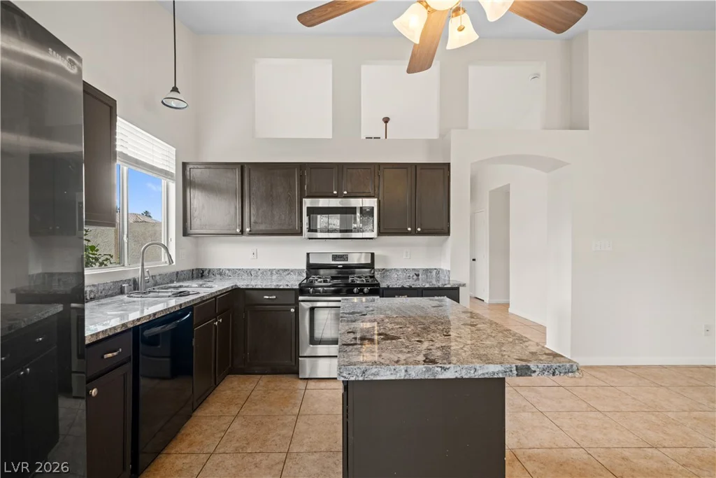 7700 Beach Falls, Las Vegas, NV 89149