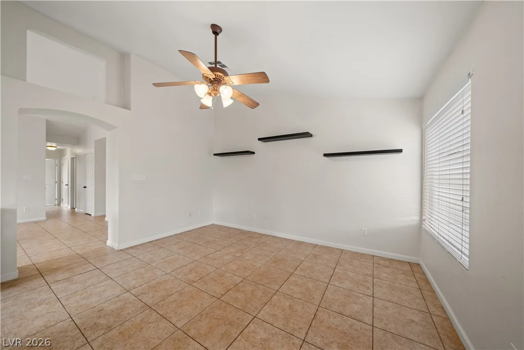 7700 Beach Falls, Las Vegas, NV 89149