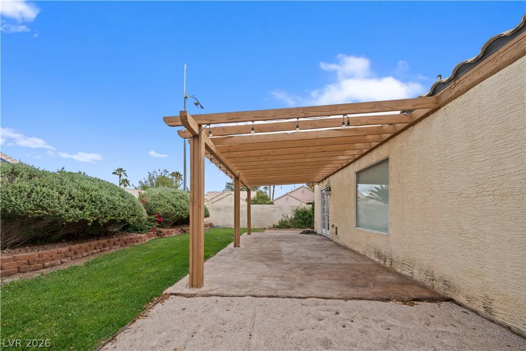 7700 Beach Falls, Las Vegas, NV 89149