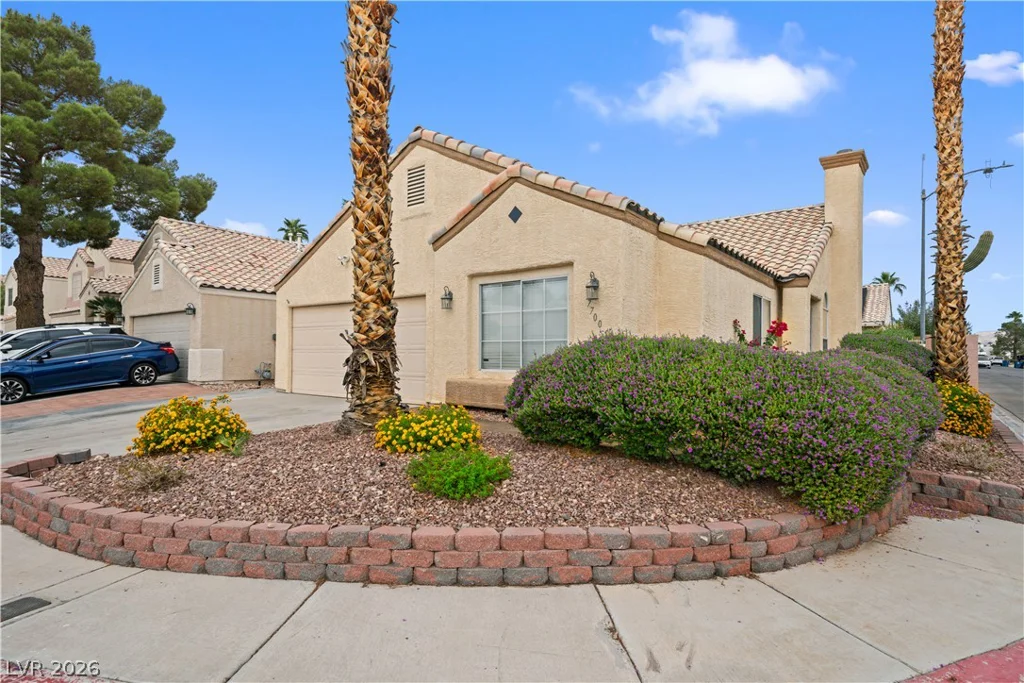 7700 Beach Falls, Las Vegas, NV 89149