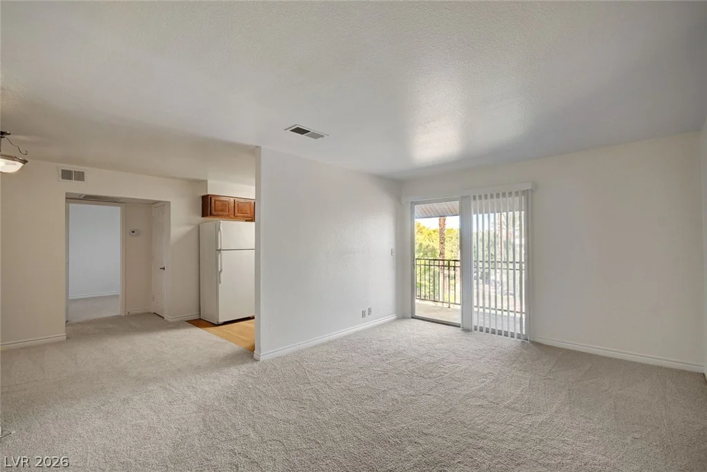 5116 River Glen, Las Vegas, NV 89103