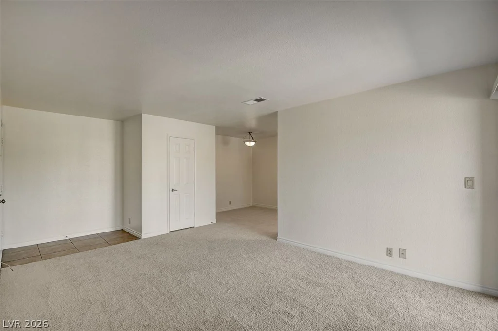 5116 River Glen, Las Vegas, NV 89103