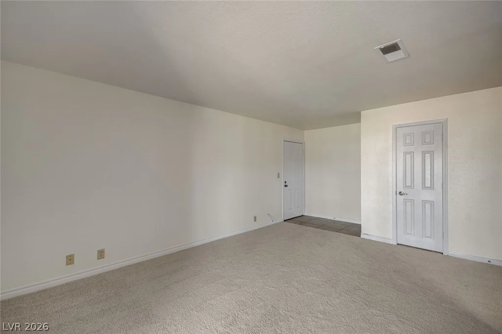 5116 River Glen, Las Vegas, NV 89103