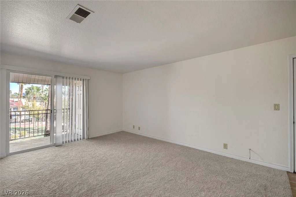 5116 River Glen, Las Vegas, NV 89103