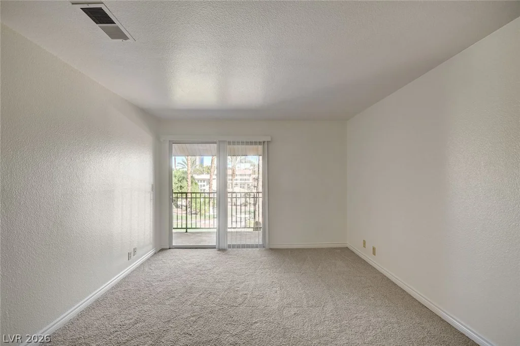 5116 River Glen, Las Vegas, NV 89103