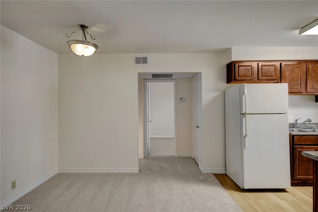 5116 River Glen, Las Vegas, NV 89103