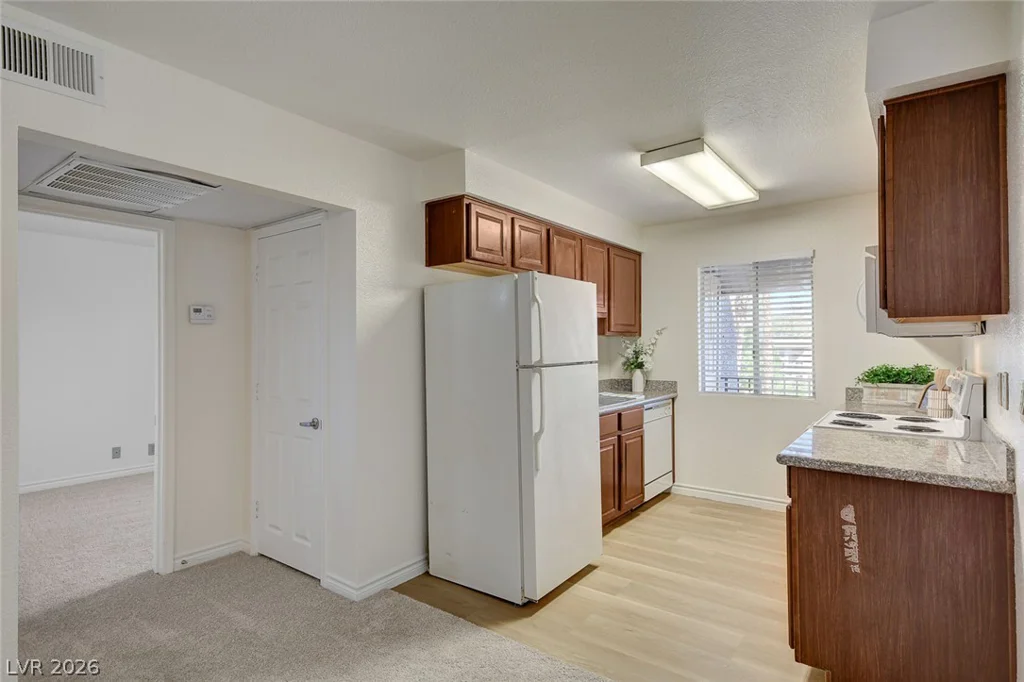 5116 River Glen, Las Vegas, NV 89103