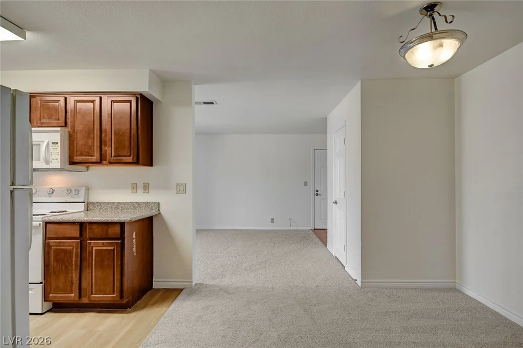 5116 River Glen, Las Vegas, NV 89103