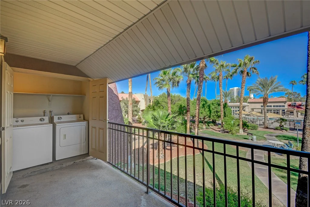 5116 River Glen, Las Vegas, NV 89103