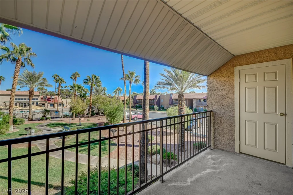 5116 River Glen, Las Vegas, NV 89103