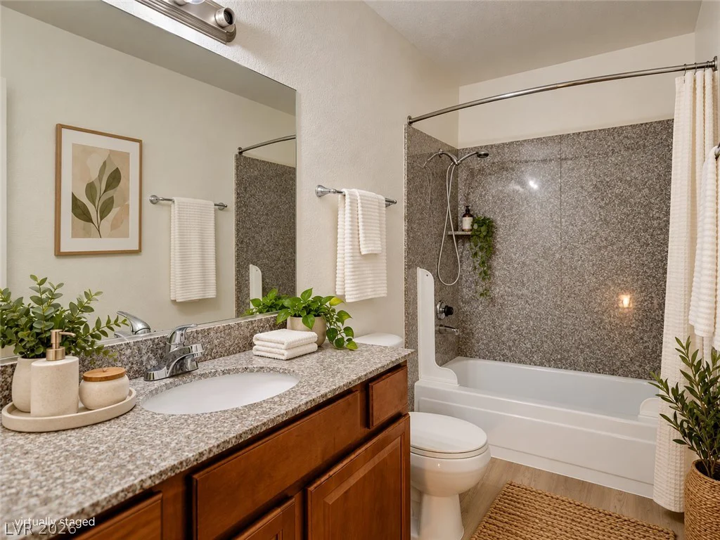 5116 River Glen, Las Vegas, NV 89103