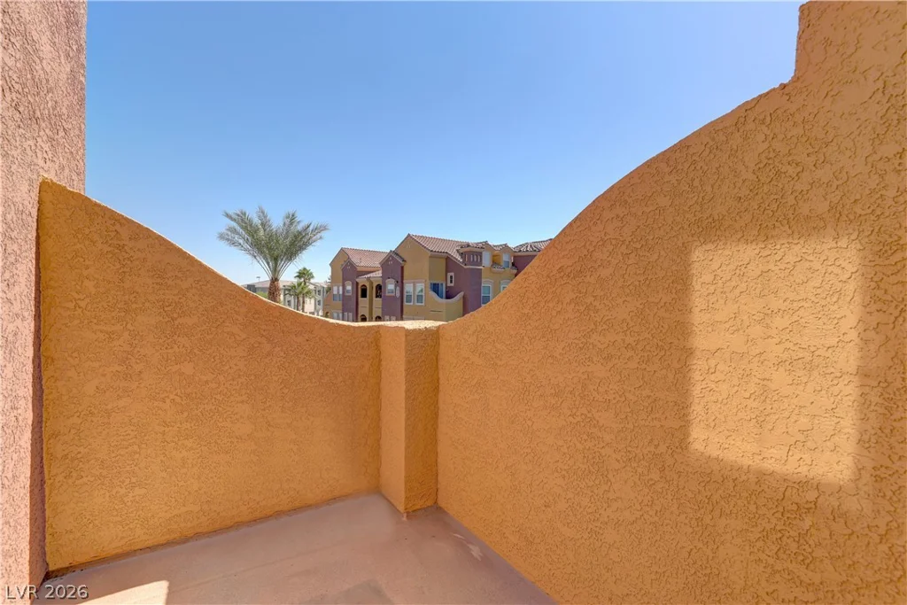 3975 Hualapai, Las Vegas, NV 89129