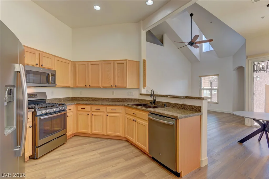 3975 Hualapai, Las Vegas, NV 89129