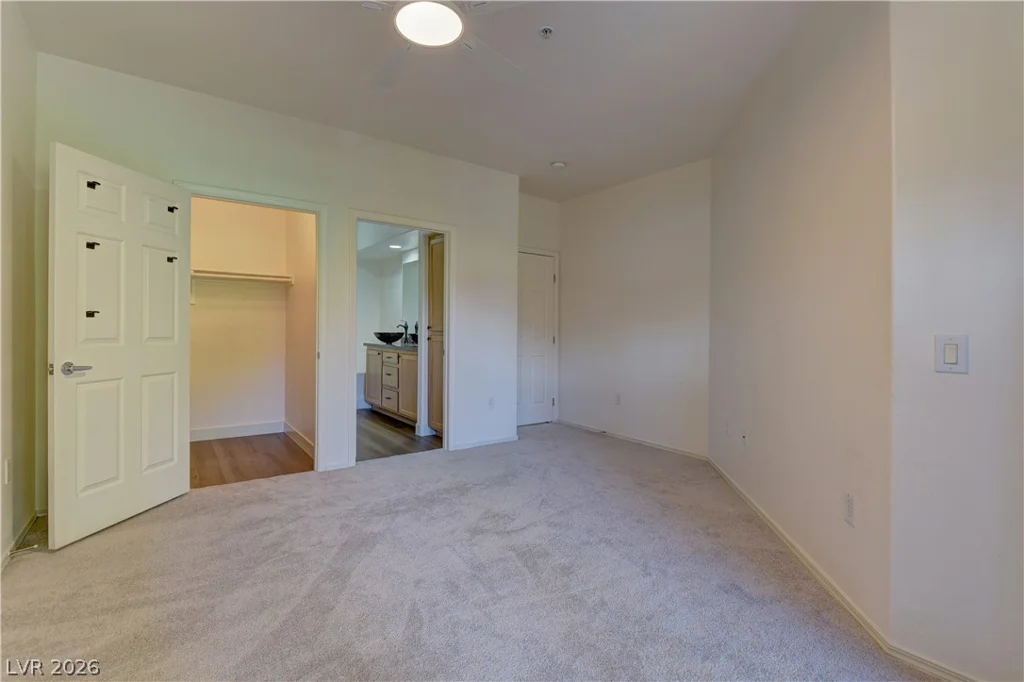 3975 Hualapai, Las Vegas, NV 89129