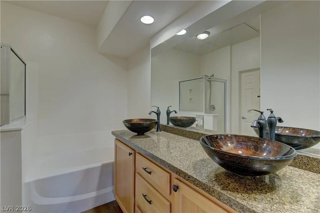 3975 Hualapai, Las Vegas, NV 89129