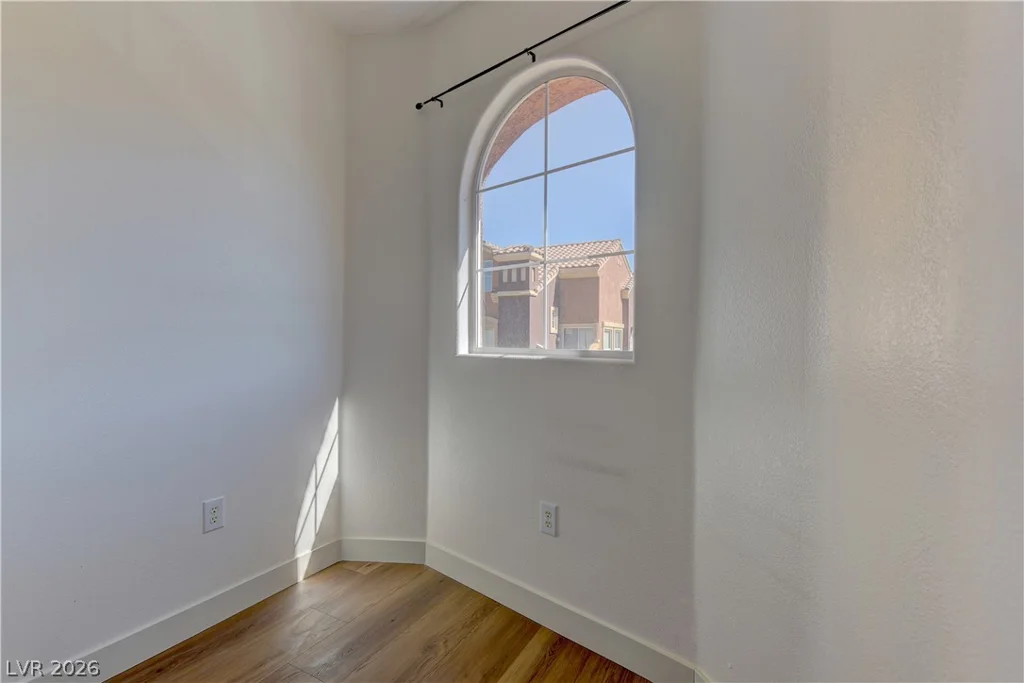 3975 Hualapai, Las Vegas, NV 89129
