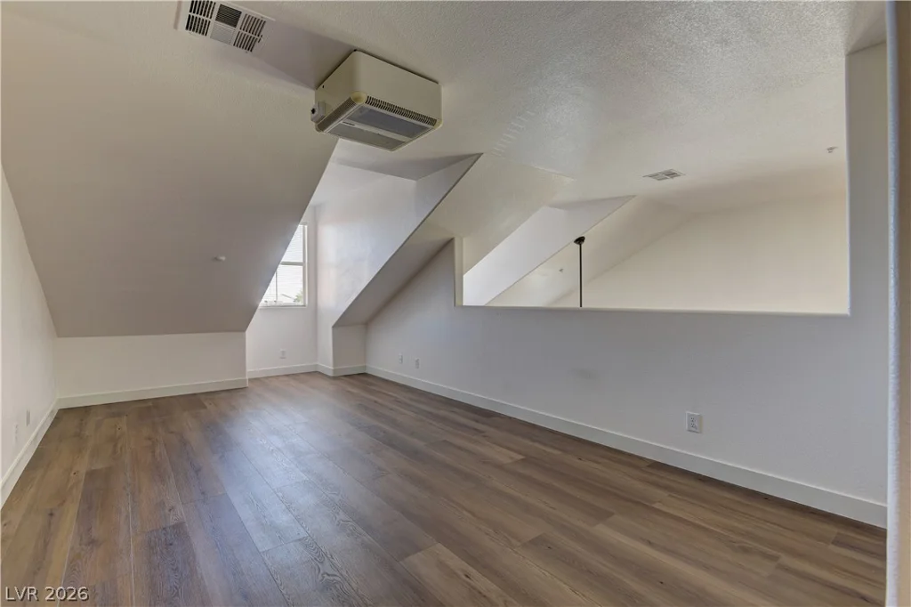 3975 Hualapai, Las Vegas, NV 89129
