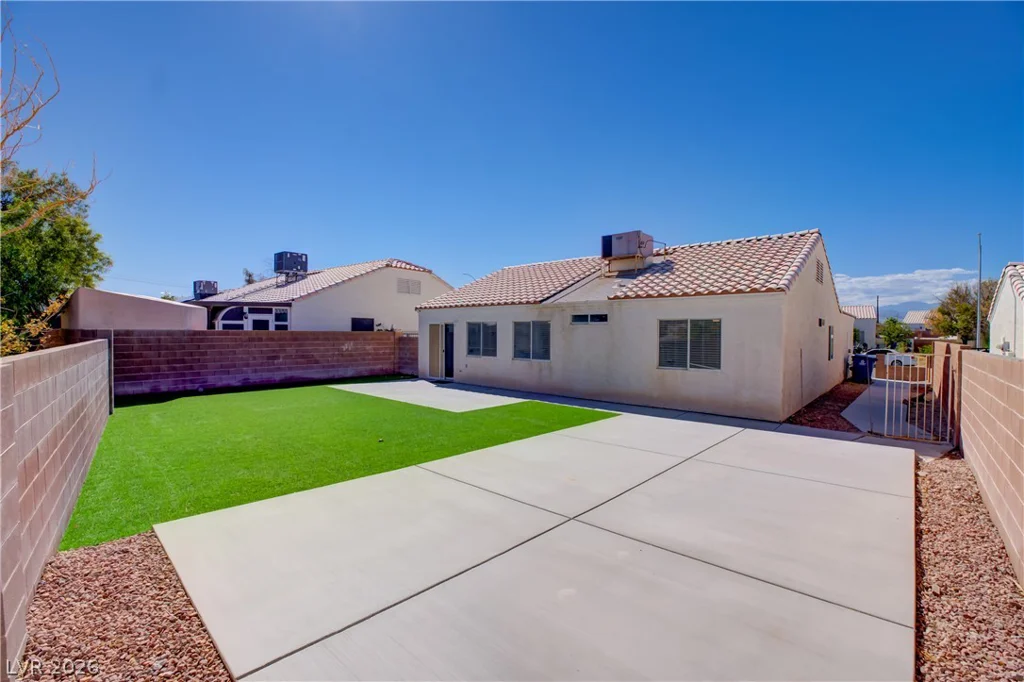 5222 Puma, North Las Vegas, NV 89031