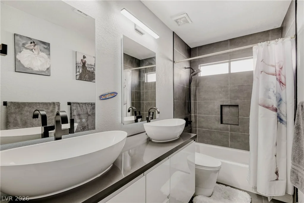 1915 Coralino, Henderson, NV 89074