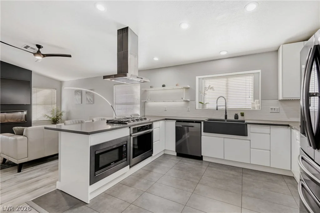1915 Coralino, Henderson, NV 89074