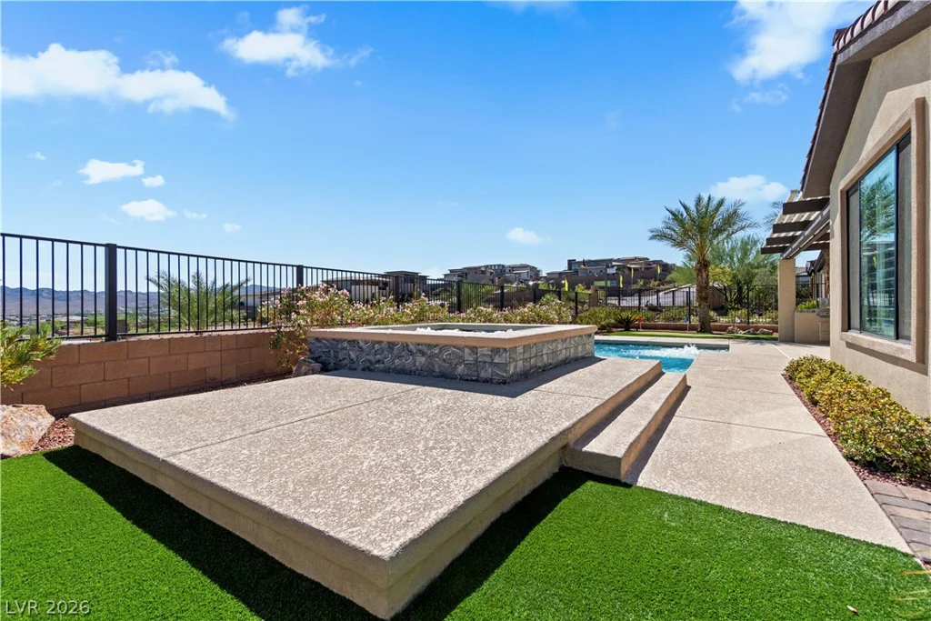 70 Sun Lily, Henderson, NV 89011