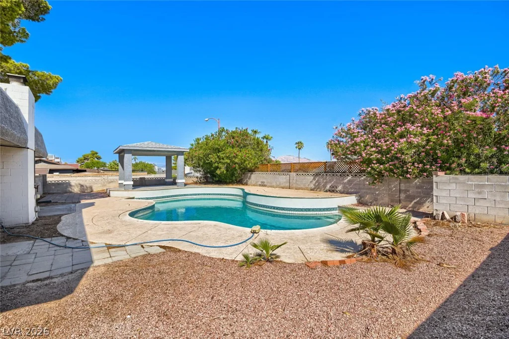 3904 Ventura, Las Vegas, NV 89121