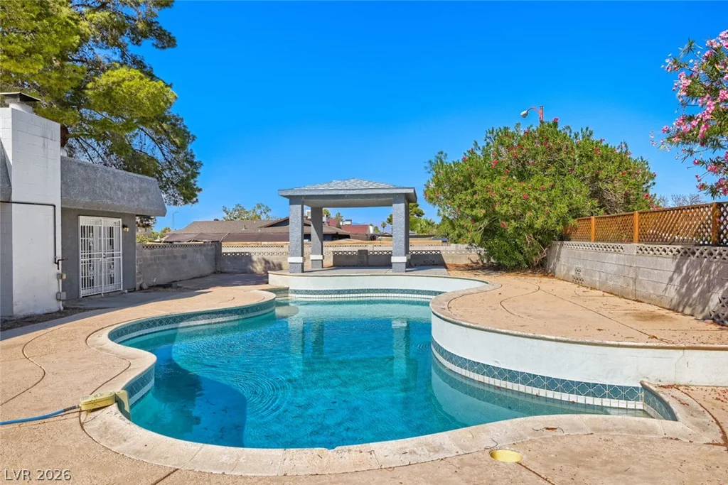 3904 Ventura, Las Vegas, NV 89121