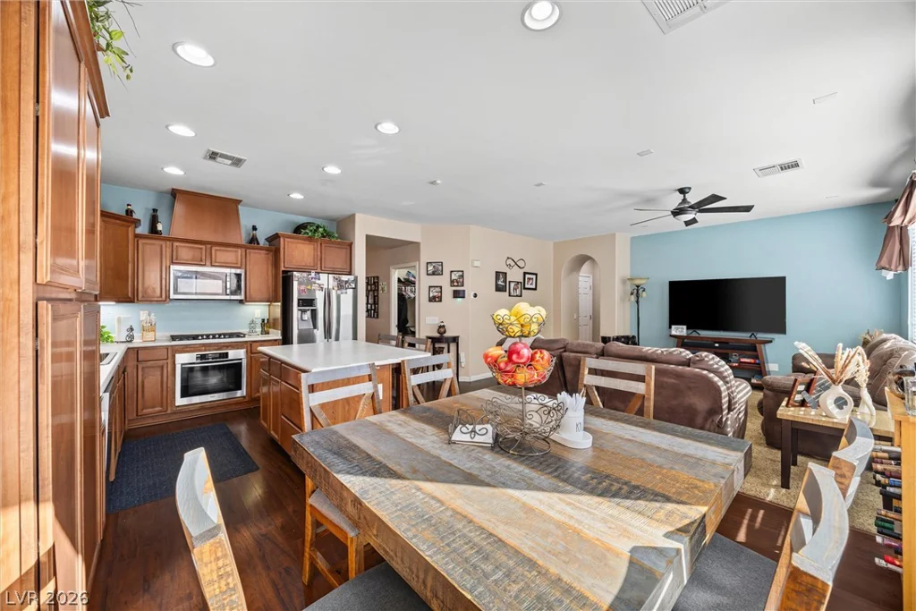 9879 Serona Heights, Las Vegas, NV 89178