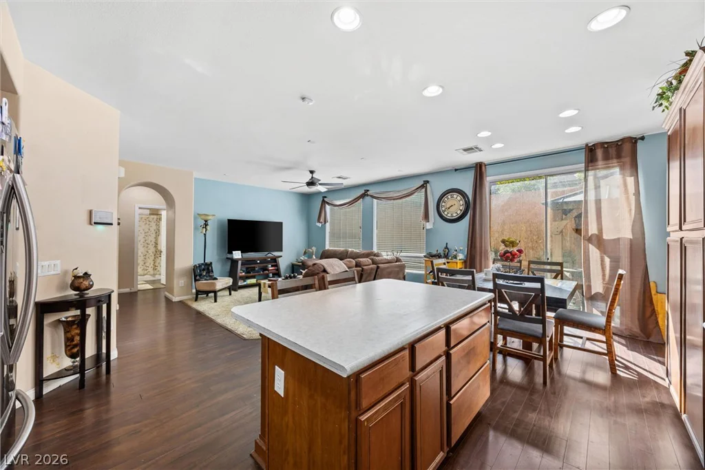9879 Serona Heights, Las Vegas, NV 89178