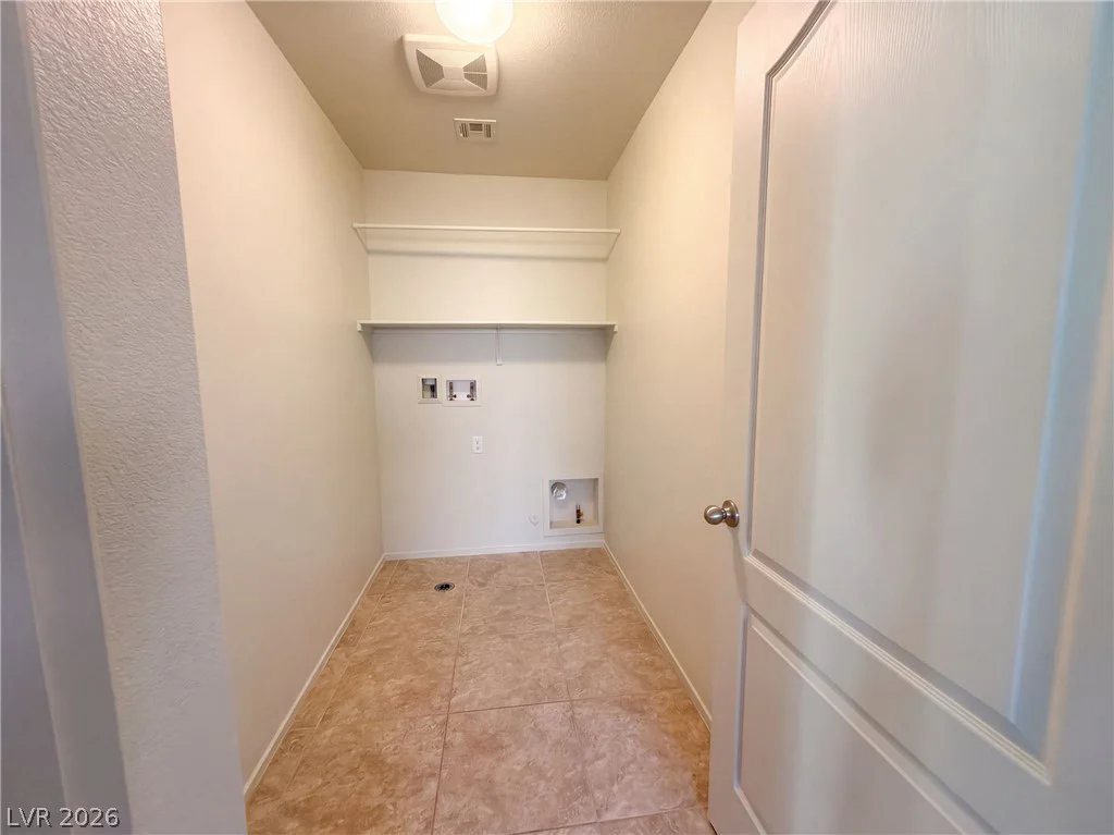 10713 Dobbs, Las Vegas, NV 89166