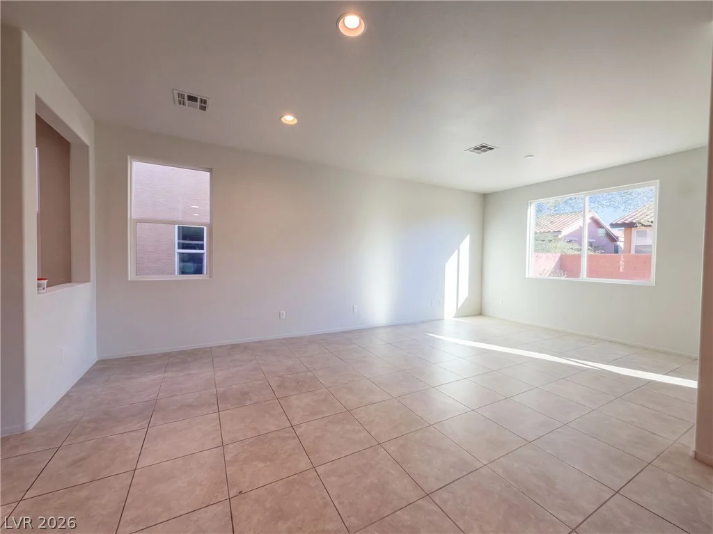 10713 Dobbs, Las Vegas, NV 89166
