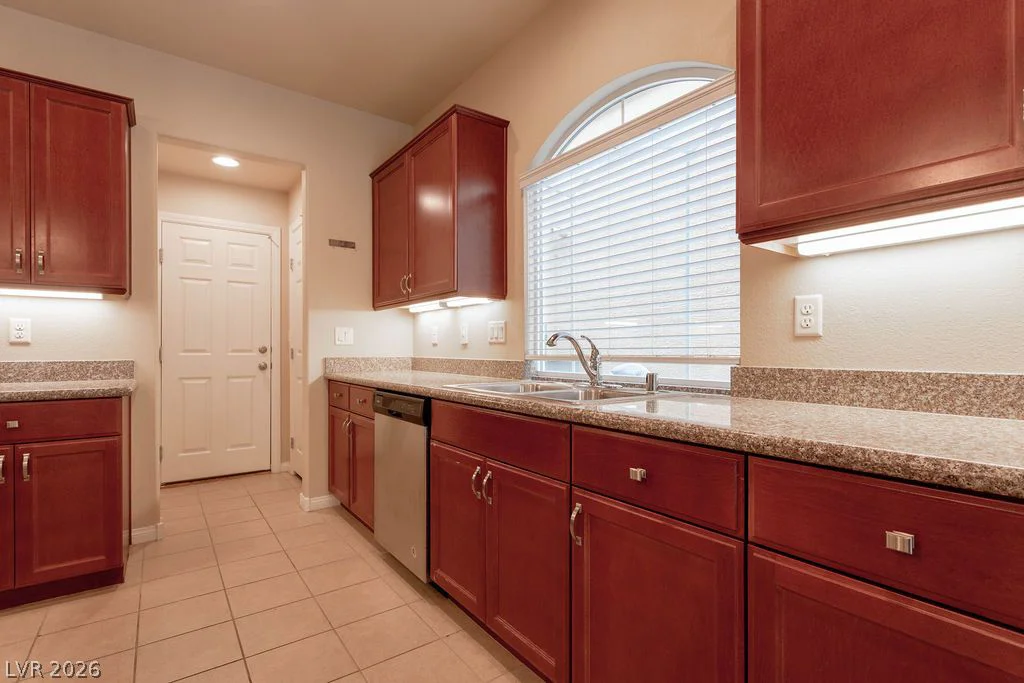 5650 Dancing Bee, Las Vegas, NV 89141