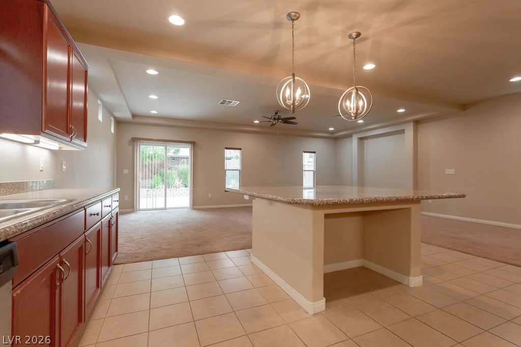 5650 Dancing Bee, Las Vegas, NV 89141