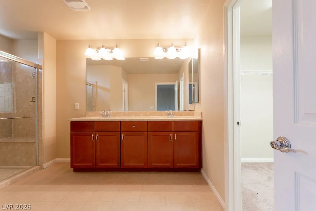 5650 Dancing Bee, Las Vegas, NV 89141
