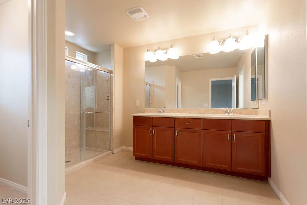 5650 Dancing Bee, Las Vegas, NV 89141