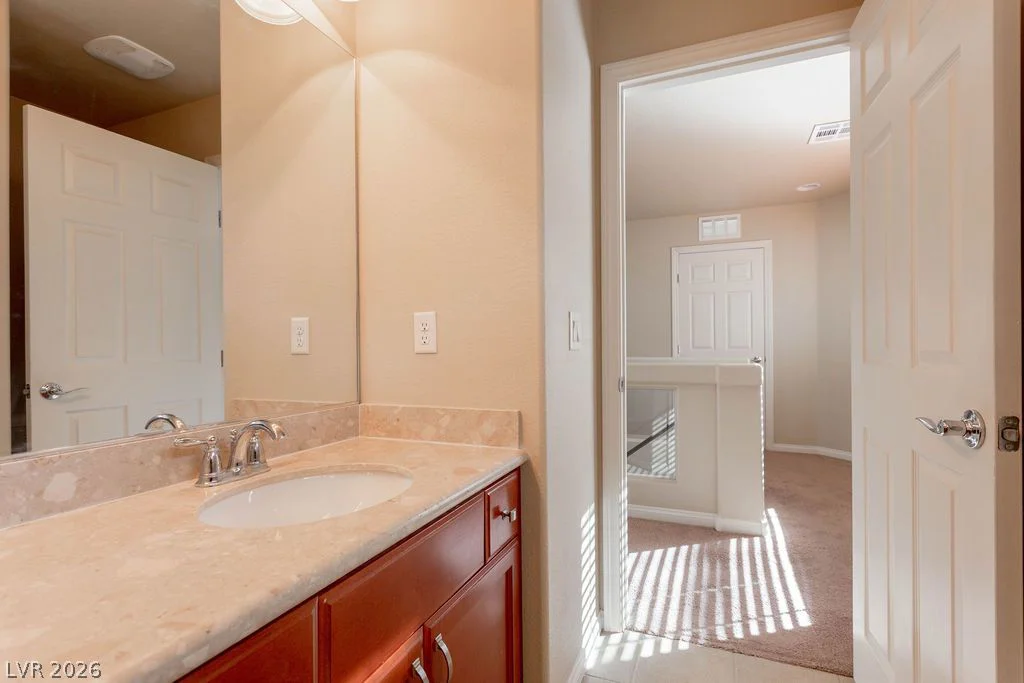 5650 Dancing Bee, Las Vegas, NV 89141