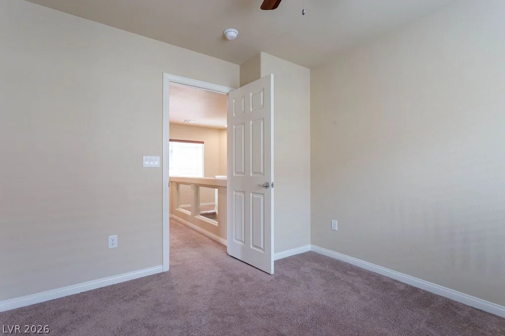 5650 Dancing Bee, Las Vegas, NV 89141