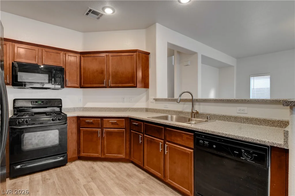 931 APPALOOSA HILLS, North Las Vegas, NV 89081