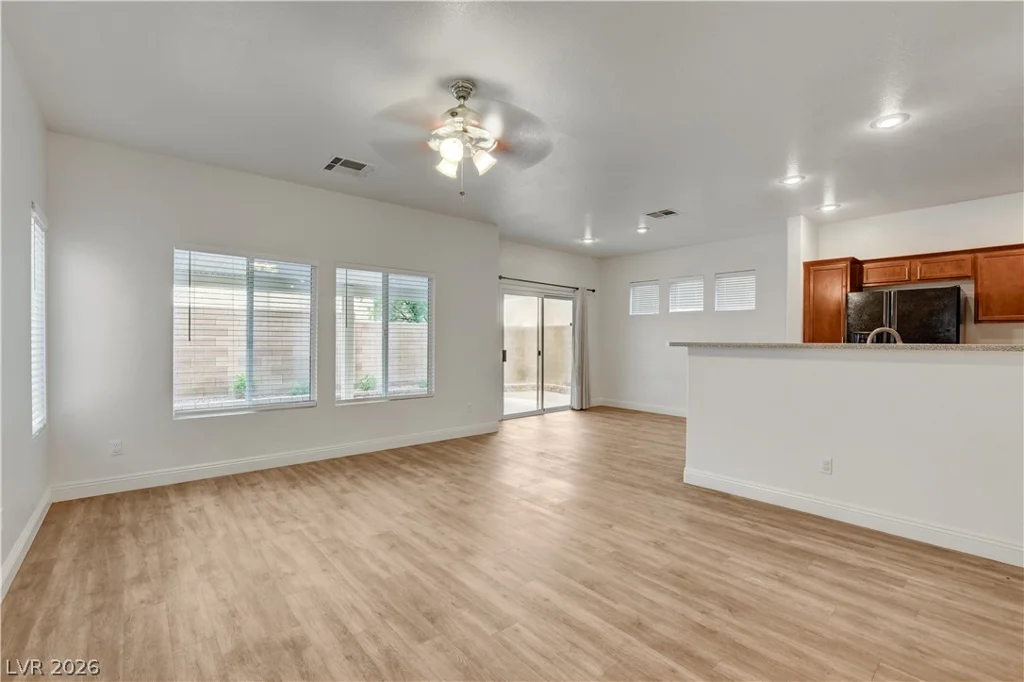 931 APPALOOSA HILLS, North Las Vegas, NV 89081