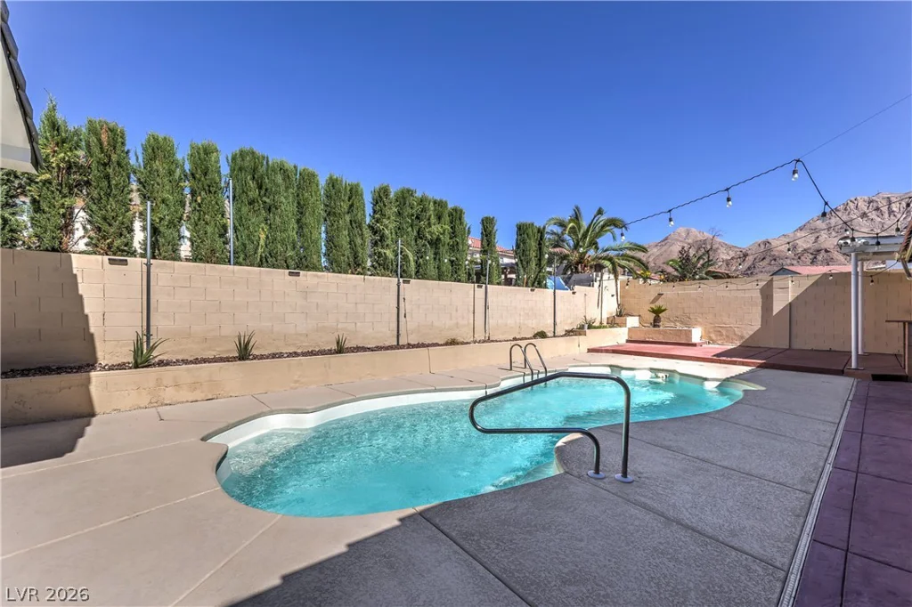 6384 Hotchkiss, Las Vegas, NV 89110