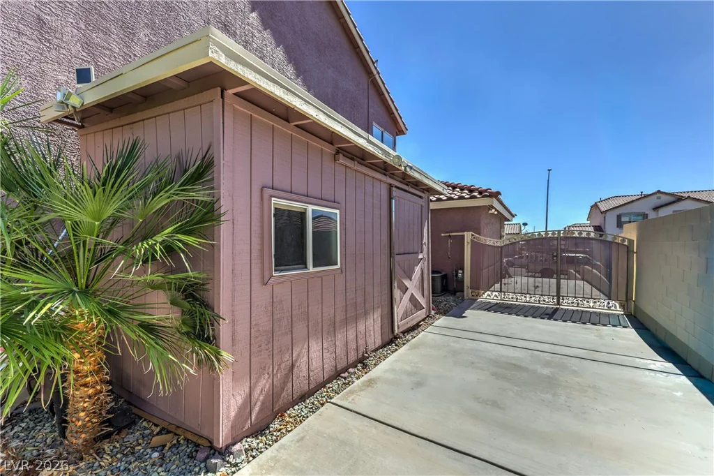 6384 Hotchkiss, Las Vegas, NV 89110