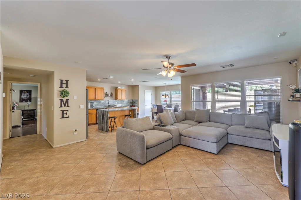6384 Hotchkiss, Las Vegas, NV 89110