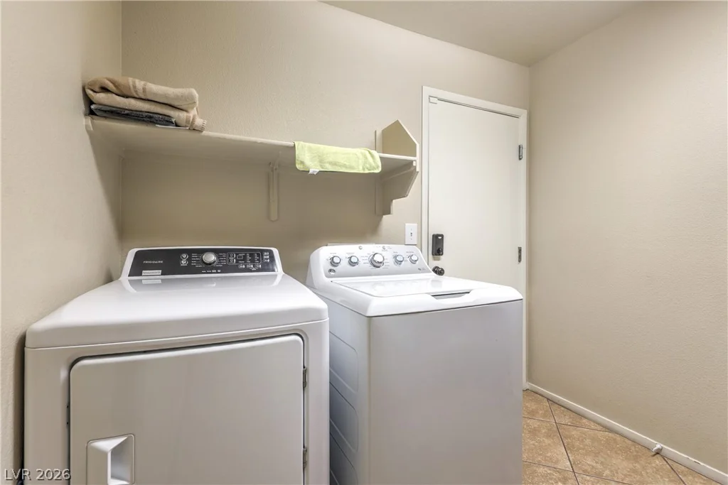 6384 Hotchkiss, Las Vegas, NV 89110